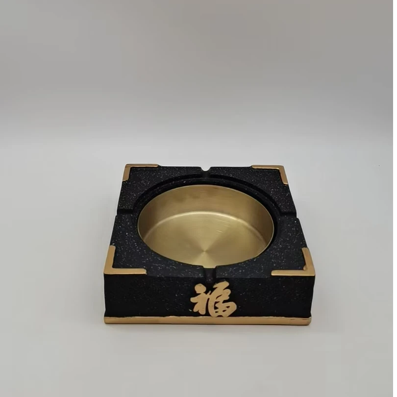 6177（高4.5）烟灰缸摆件C25