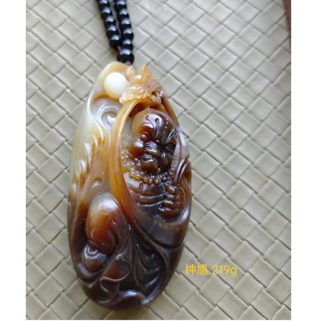 和田糖白玉钟馗挂链手把件