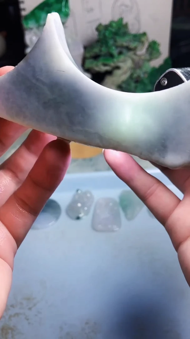 翡翠未镶嵌颈饰翡翠A货