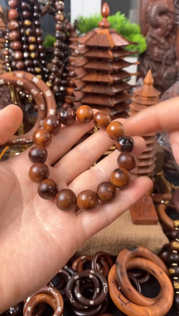 【闪购商品】木枣木雷焦1.5单圈手串随机发货