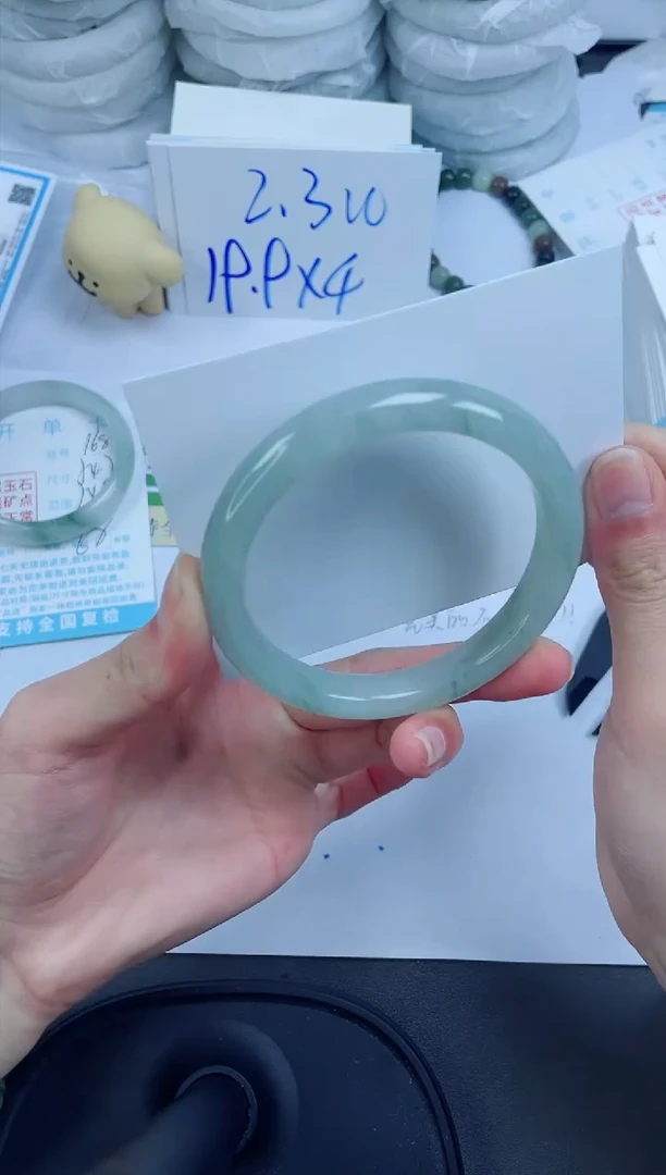 【闪购商品】石英质玉手镯未镶嵌169-60.8