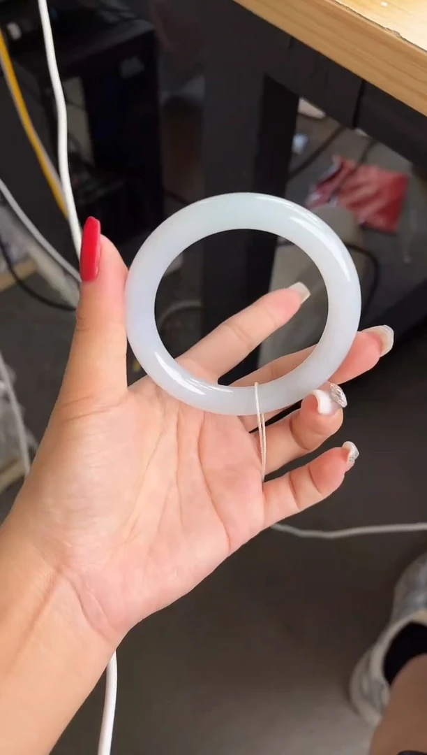 未镶嵌手镯翡翠手镯