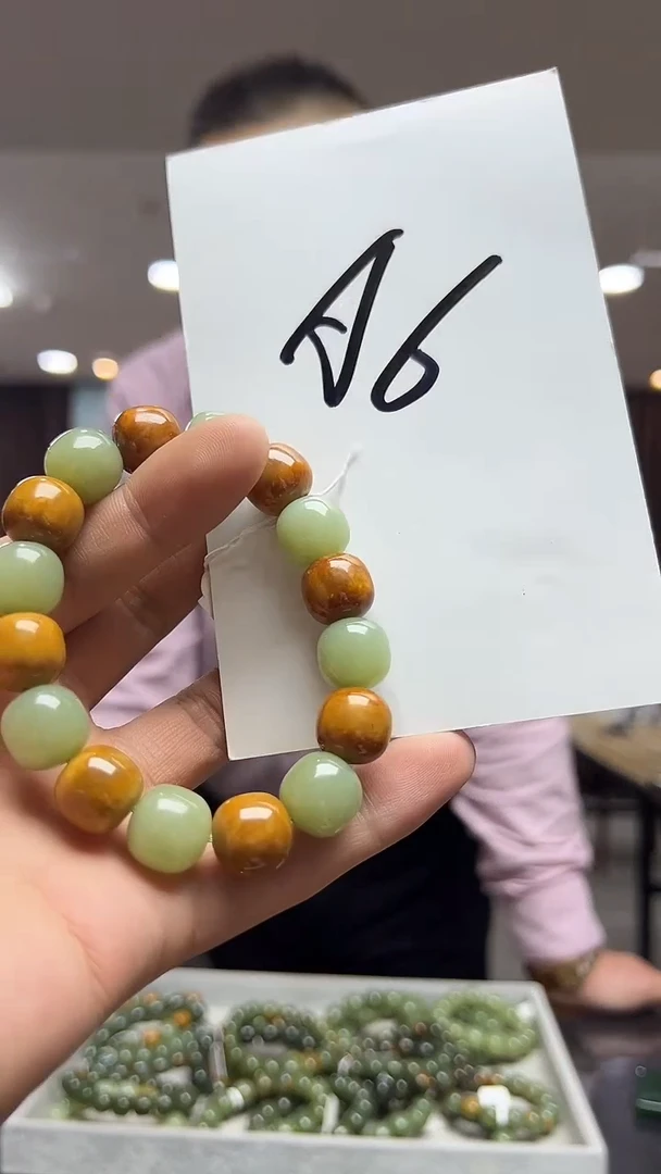 未镶嵌手链透闪石质玉多样性发货其中发一