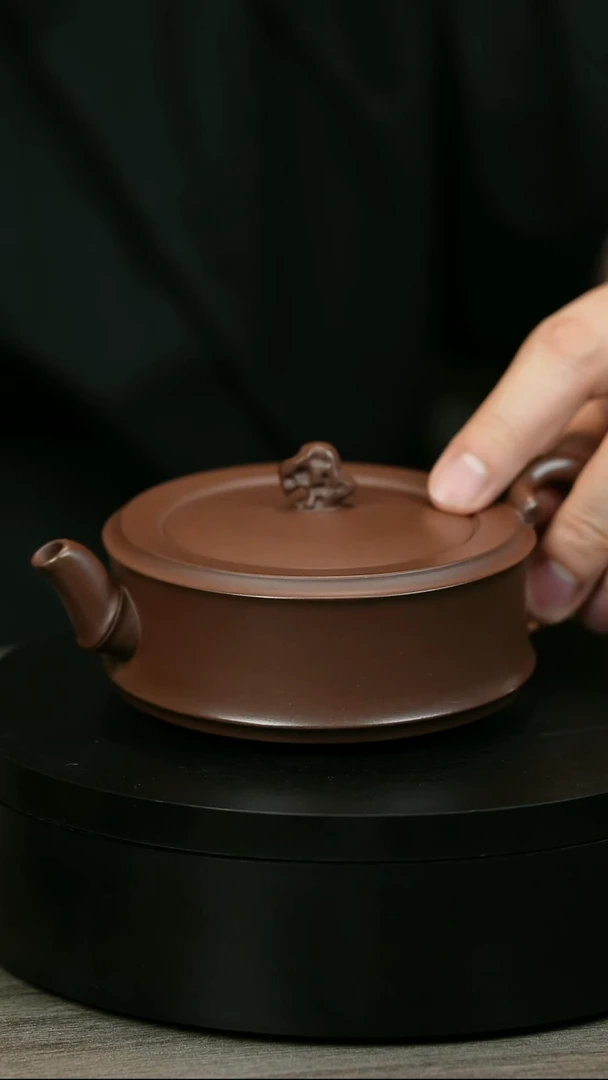 茶壶紫砂@*导H1598赵信军三足圆竹