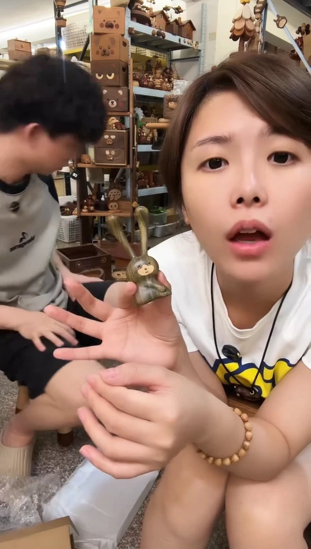 木绿檀有表情按摩兔