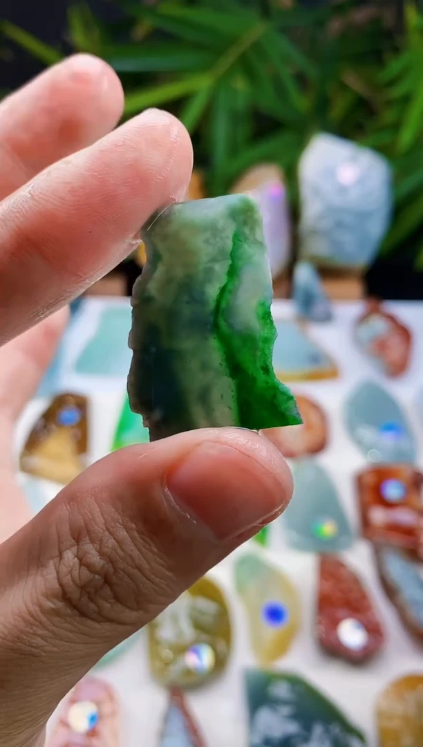 定制翡翠未镶嵌翡翠