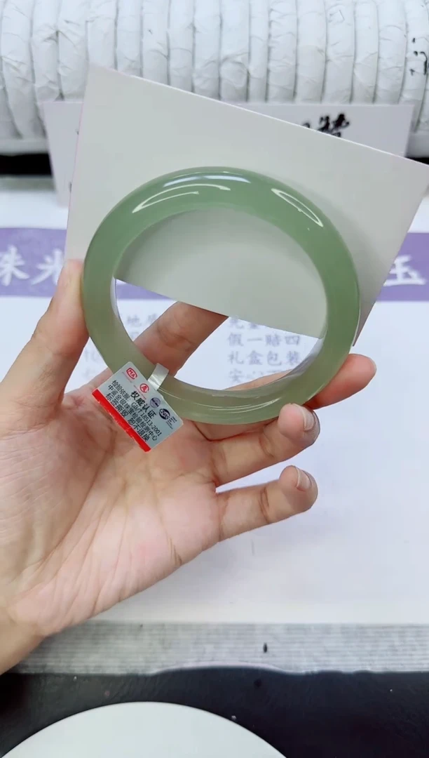 未镶嵌手镯石英质玉8/64.1