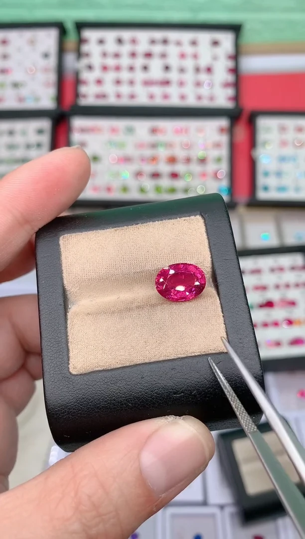 未镶嵌裸石碧玺5ct卢比来送吉尔德