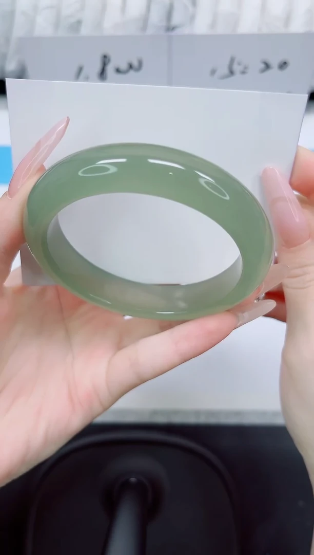 石英质玉手镯未镶嵌72