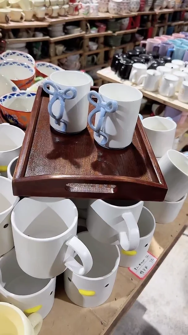 陶瓷2个蝴蝶结杯子微瑕 凑满20元包邮