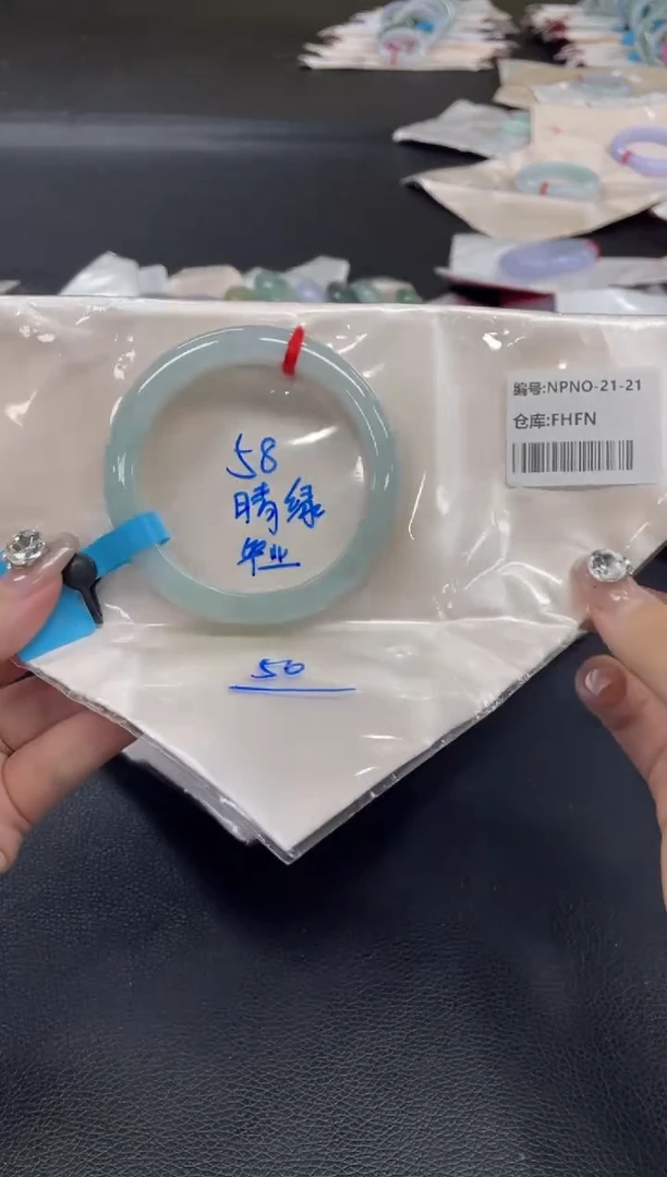 未镶嵌手镯翡翠翡翠手镯
