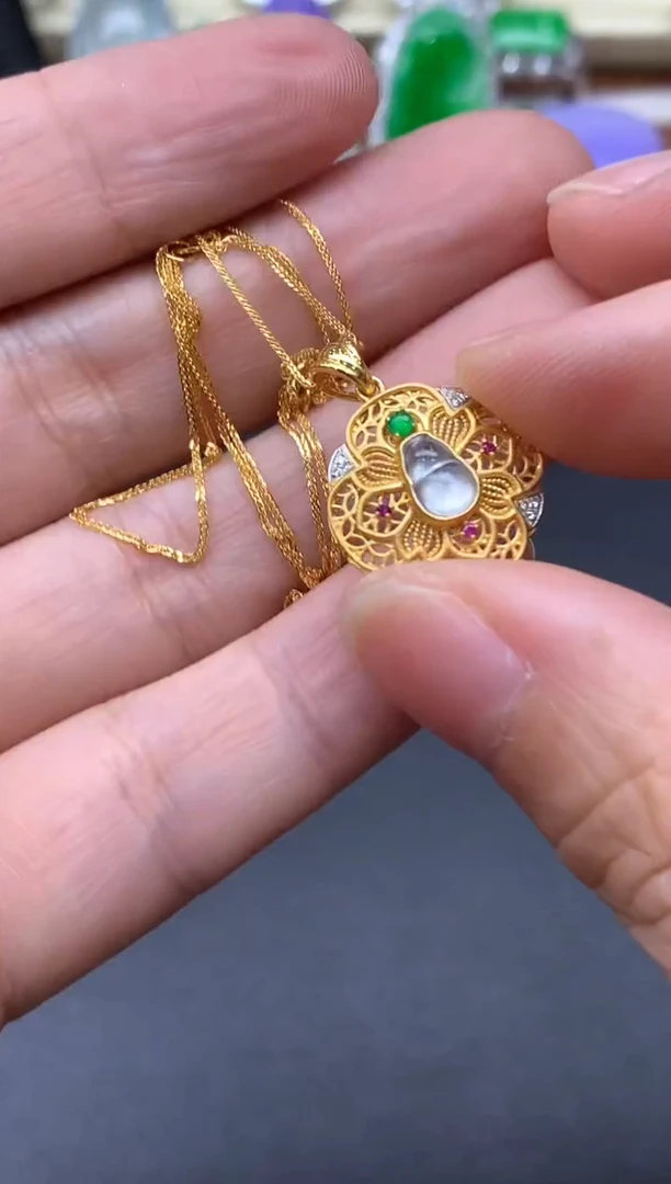 颈饰18K金镶嵌翡翠669-中国好珍宝