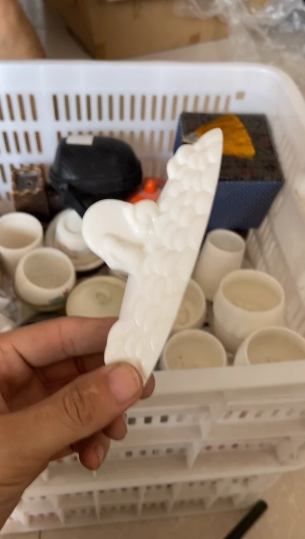 无运费险有瑕疵的摄影的产品有使用过的痕迹有点脏介意勿拍