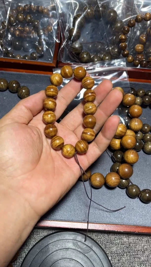 金丝楠手串/手链1.5药香老料花纹款258