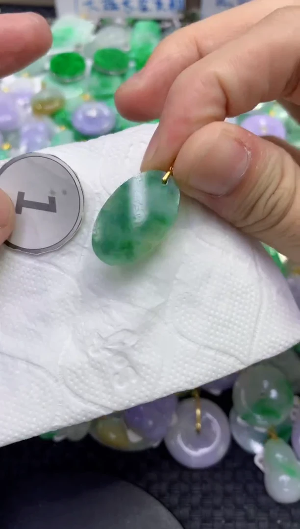 颈饰未镶嵌翡翠天然缅甸A货翡翠