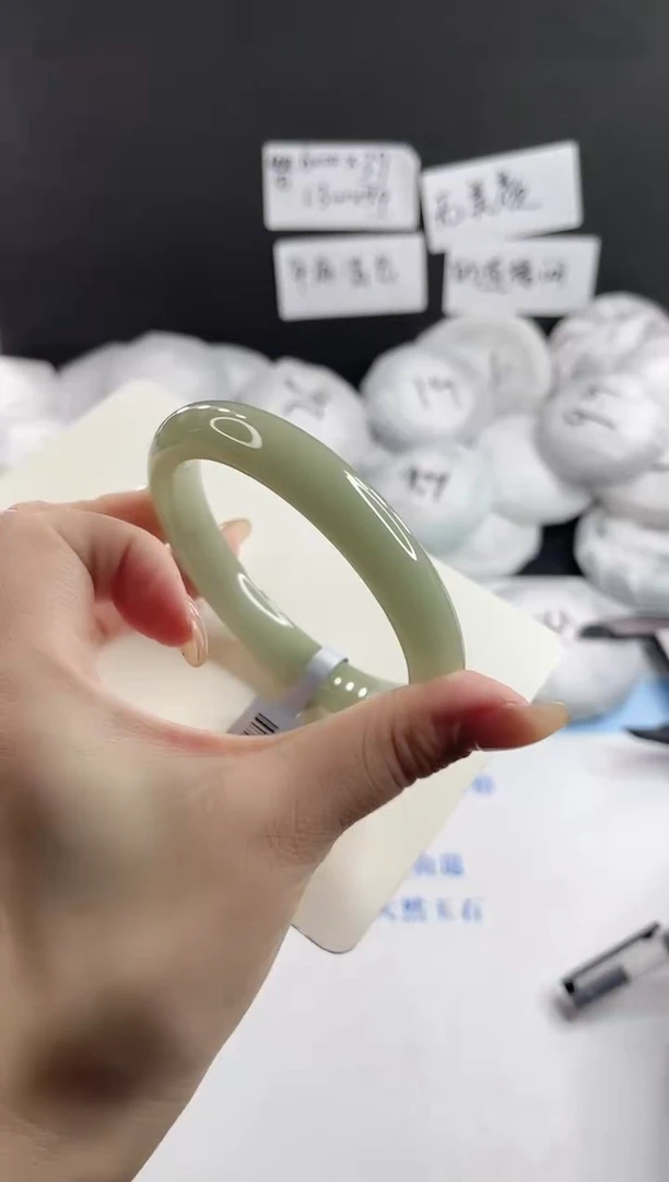 未镶嵌手镯石英质玉多样性发货V109-62