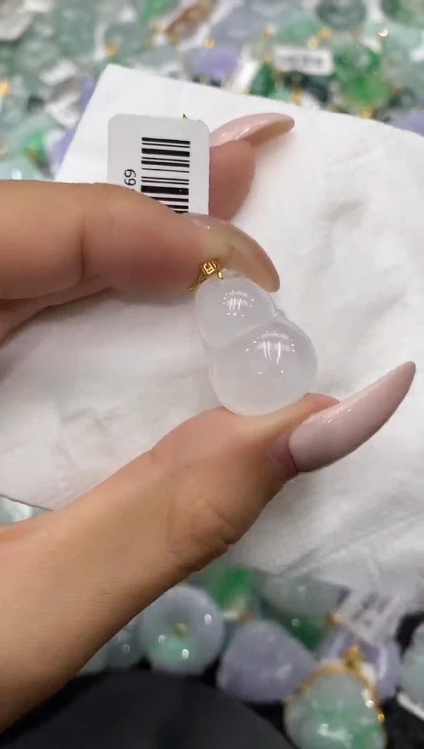 颈饰18K金镶嵌翡翠111111111111