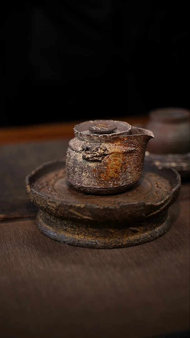 全手工制作  紫砂心经宝瓶