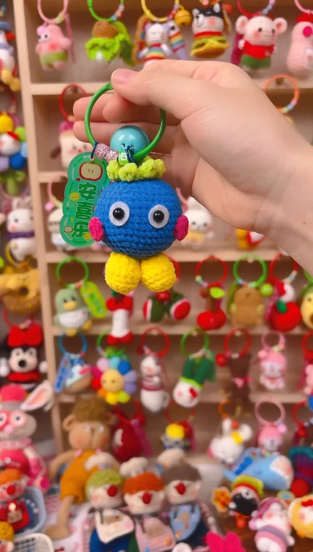 纯手工制作毛线钩织成品蓝莓超人