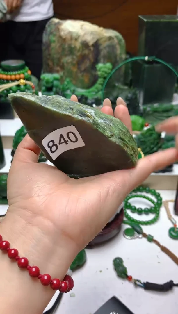 未镶嵌和田玉（碧玉）珠宝半成品1