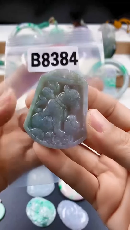 颈饰未镶嵌翡翠天然翡翠吊坠挂件