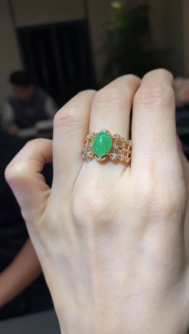 18K金镶嵌戒指翡翠|不退不换1