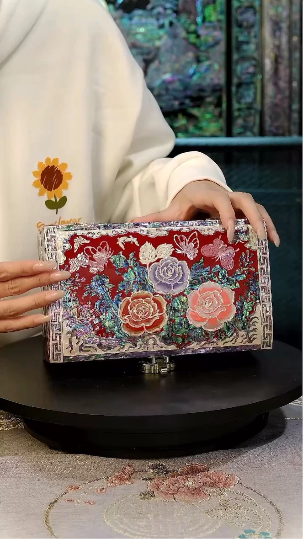 满贝底·弘贝雅螺钿漆器文化馆