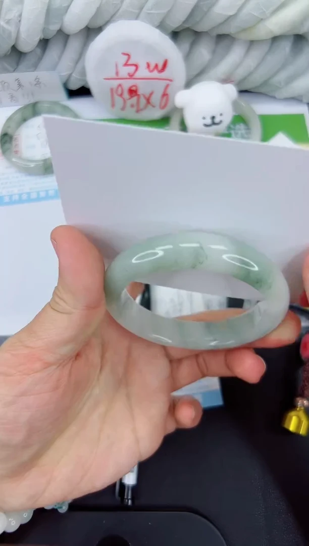 【闪购商品】石英质玉手镯未镶嵌567-53.9