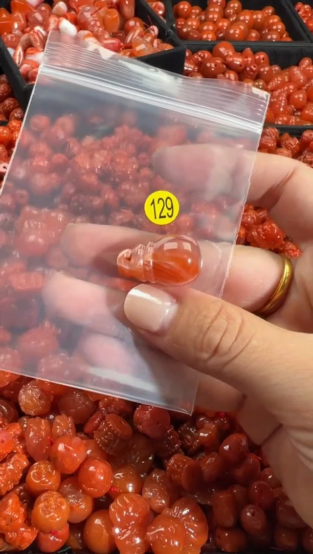 颈饰未镶嵌南红玛瑙1