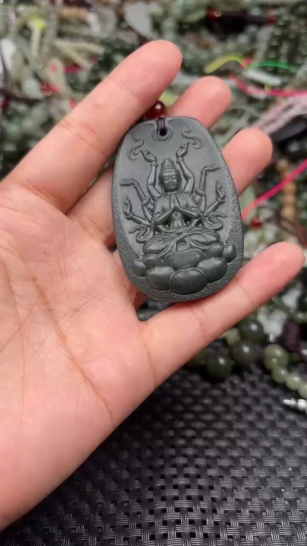 颈饰未镶嵌和田玉1