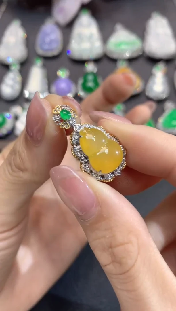 吊坠(不含链)18K金镶嵌翡翠D11翡翠