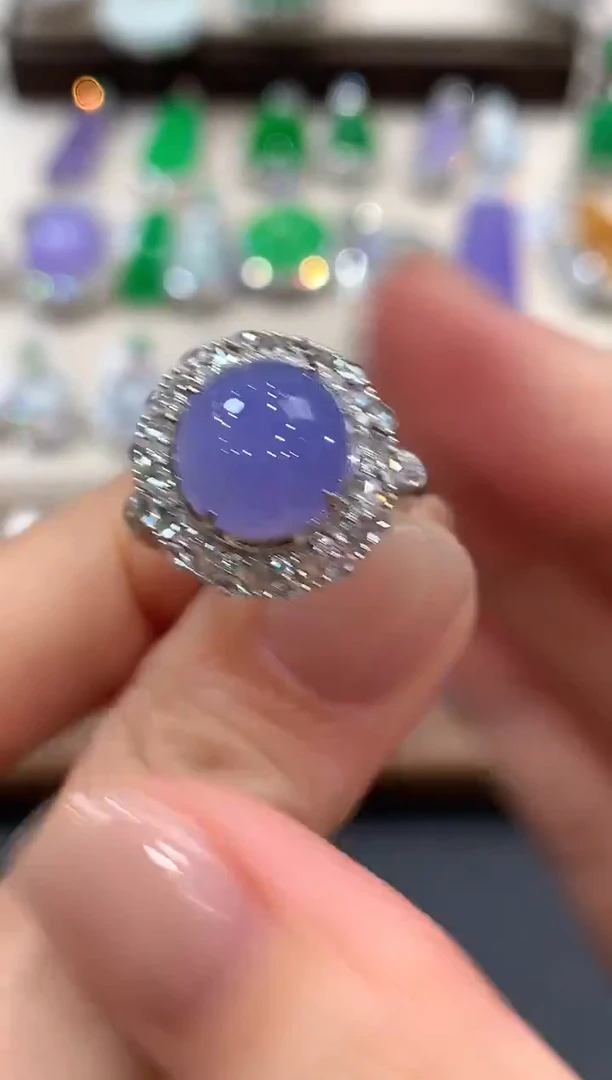 18K金镶嵌戒指翡翠W*晶a107