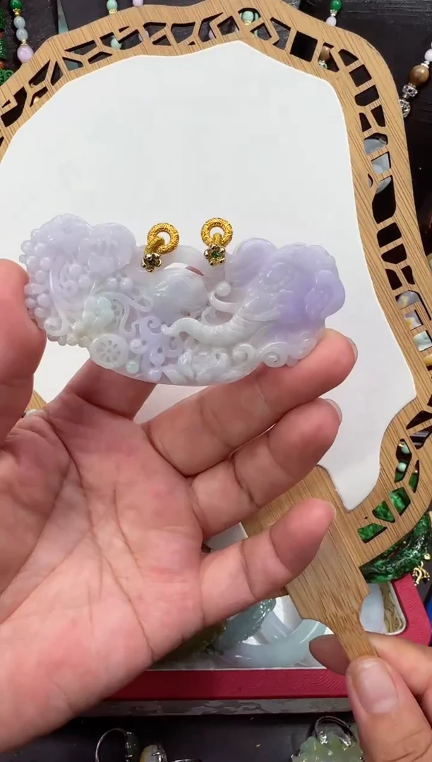 颈饰未镶嵌翡翠吊坠