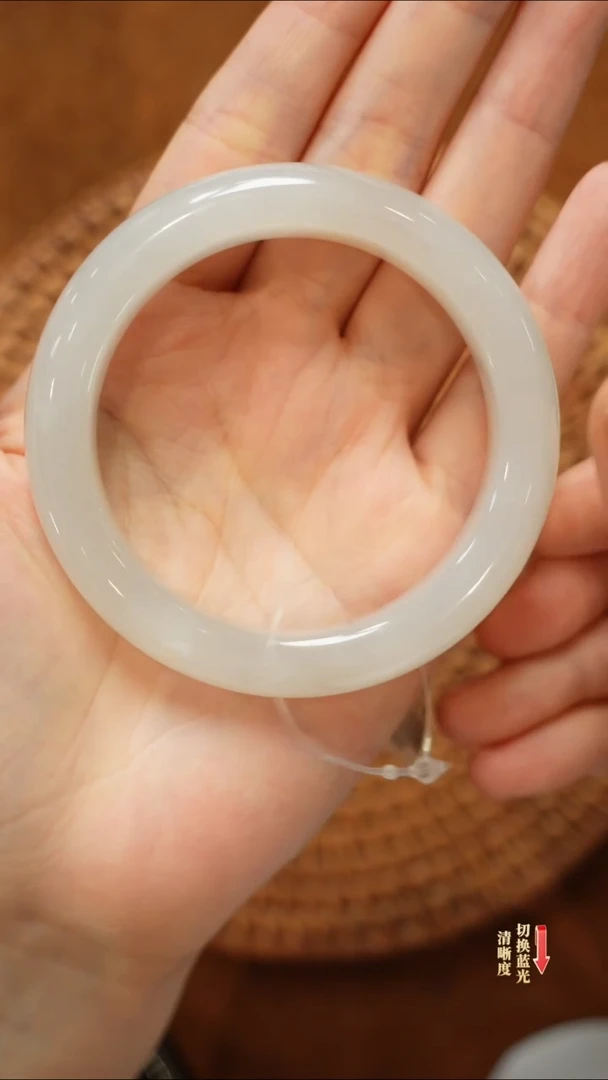 【闪购商品】和田玉手镯未镶嵌0205-037（54圈口）微瑕