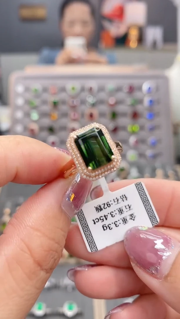 碧玺戒指18K金镶嵌3.45