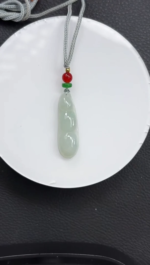 颈饰未镶嵌翡翠福豆