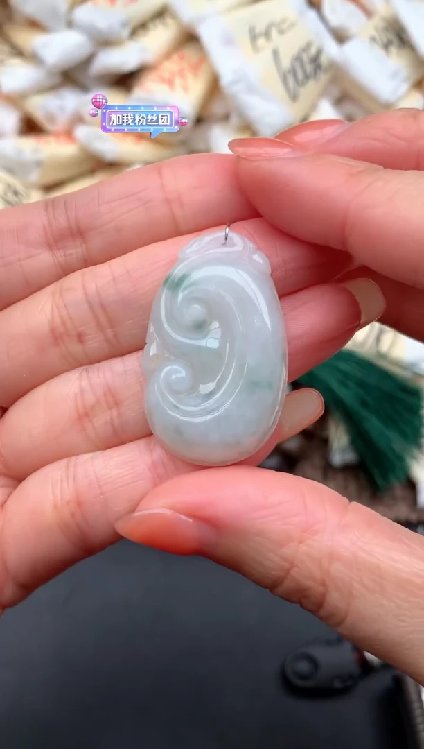 未镶嵌挂件翡翠1