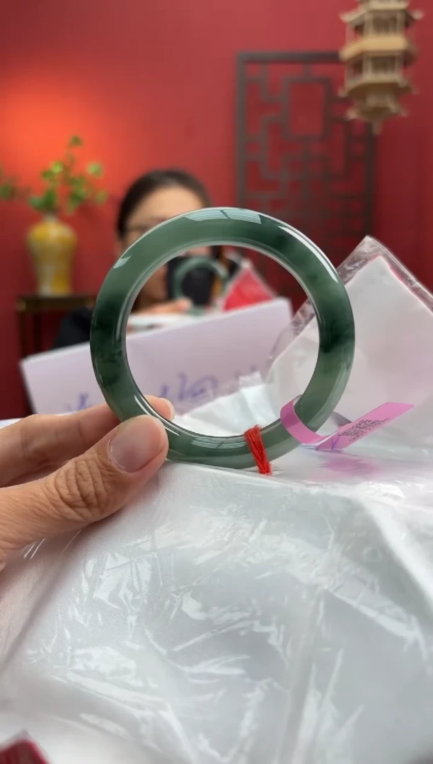 未镶嵌手镯（圆镯）翡翠翡翠手镯6