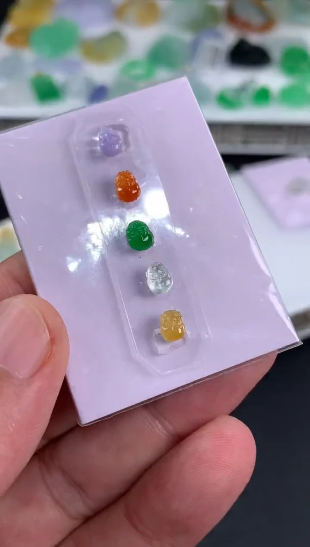 未镶嵌定制翡翠翡翠