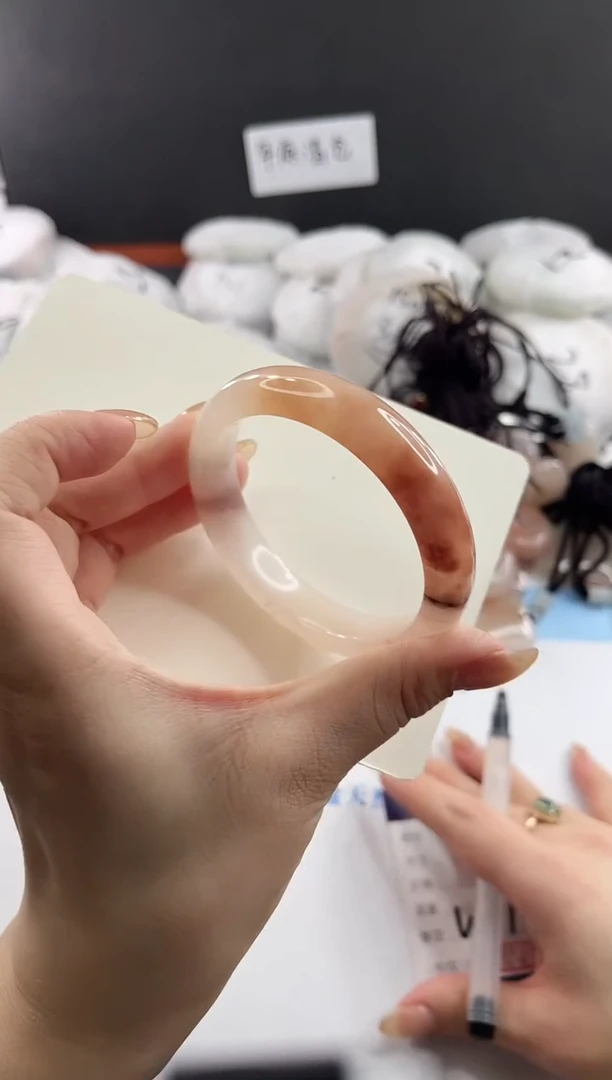 未镶嵌手镯石英质玉多样性发货V151