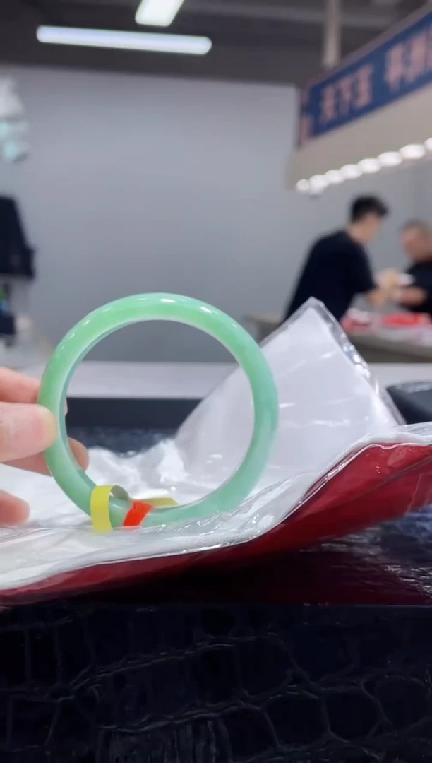 未镶嵌手镯翡翠21