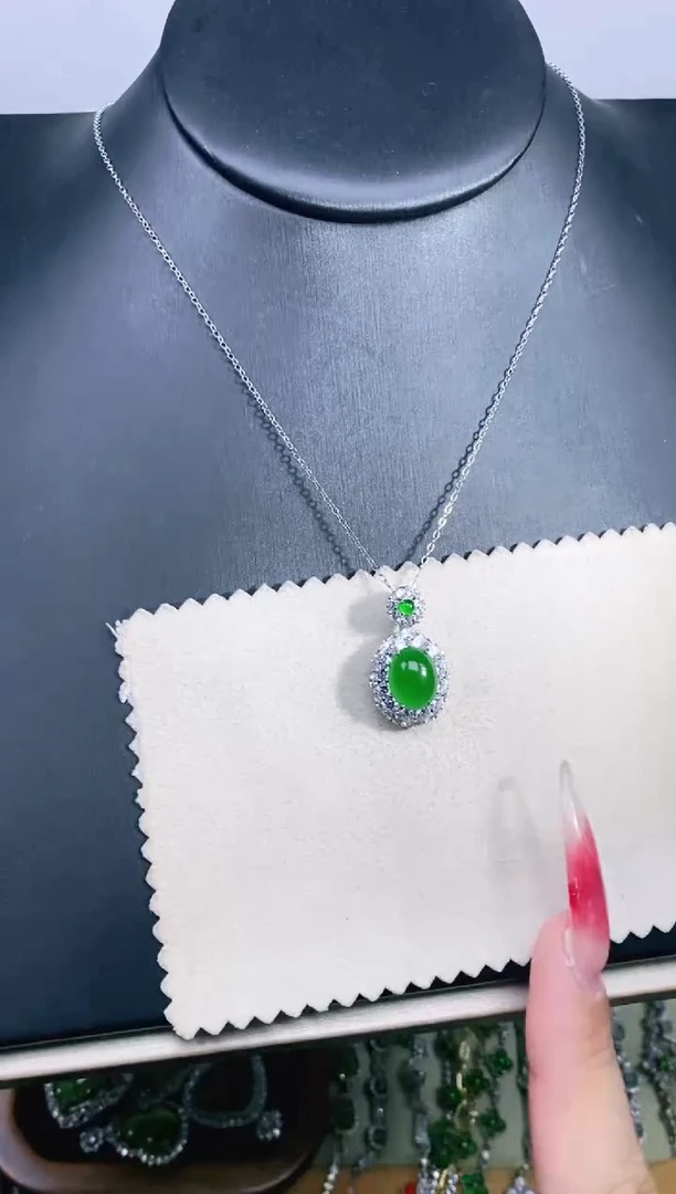 翡翠银S925镶嵌颈饰多样性