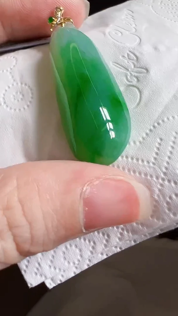 颈饰未镶嵌翡翠瓜