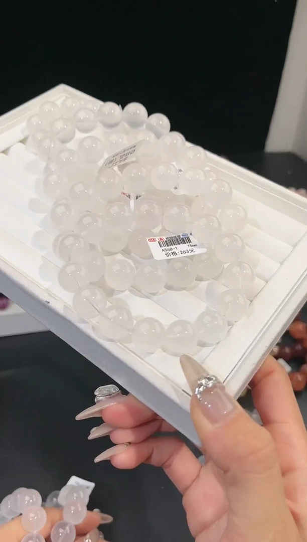 【闪购商品】水晶手链未镶嵌多样性发一奶白晶15mm