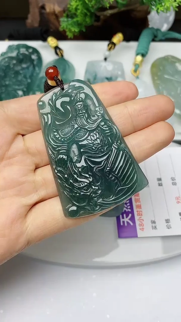 【闪购商品】翡翠颈饰未镶嵌