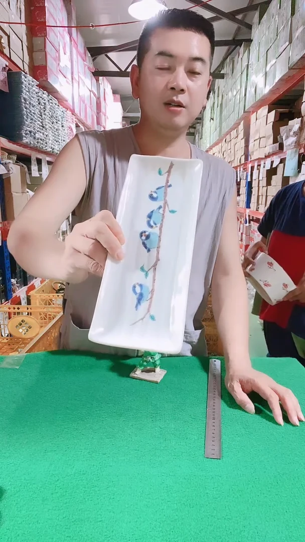 瓷片碗碟好物一件不留@@1