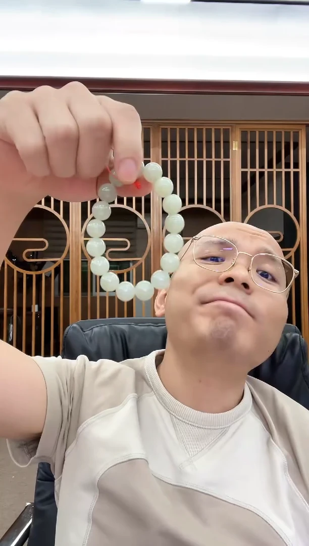 未镶嵌手串和田玉卡12且末青白 圆珠 多样性发一
