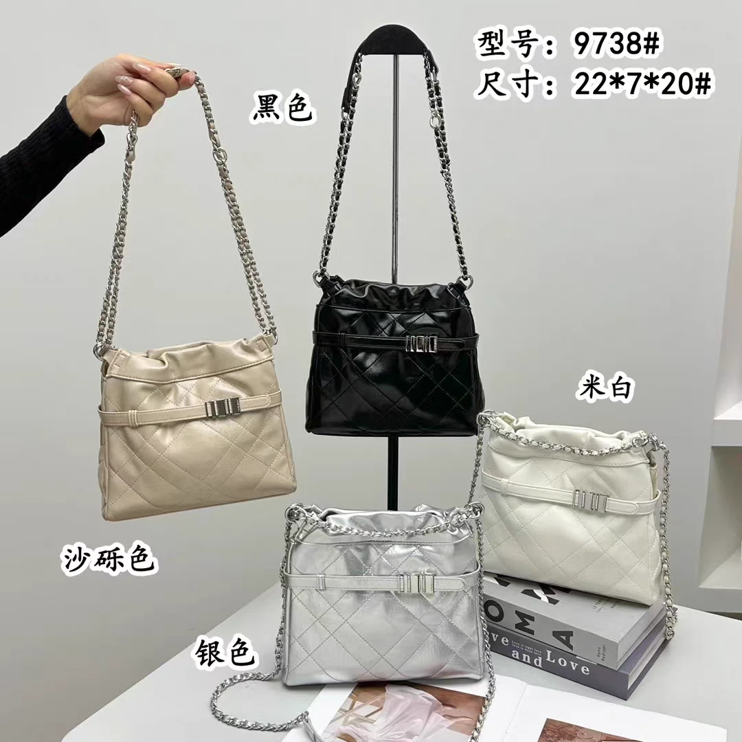 9738 纯色 新款 链条单肩 腋下斜跨包 百搭轻奢 小众洋气时尚女包
