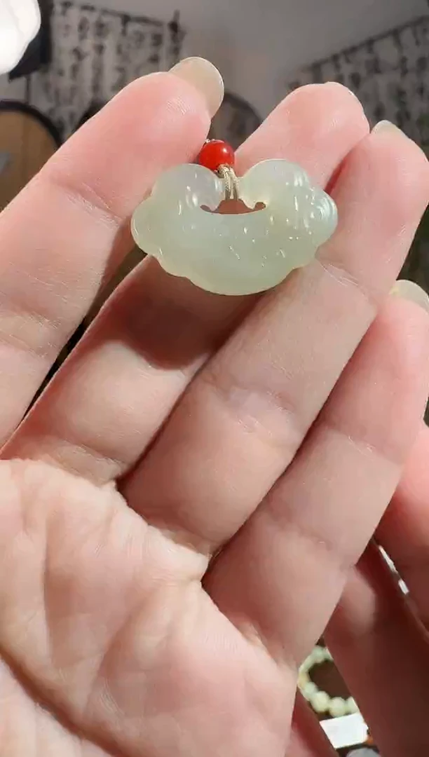 颈饰未镶嵌和田玉晴水锁