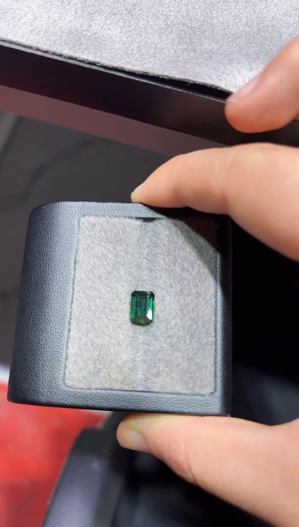 未镶嵌裸石碧玺一粒1.93ct